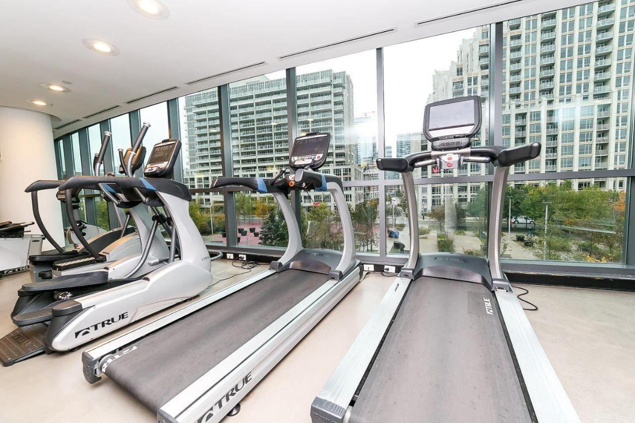 Downtown Condo, Free Parking & Amenities Toronto Luaran gambar